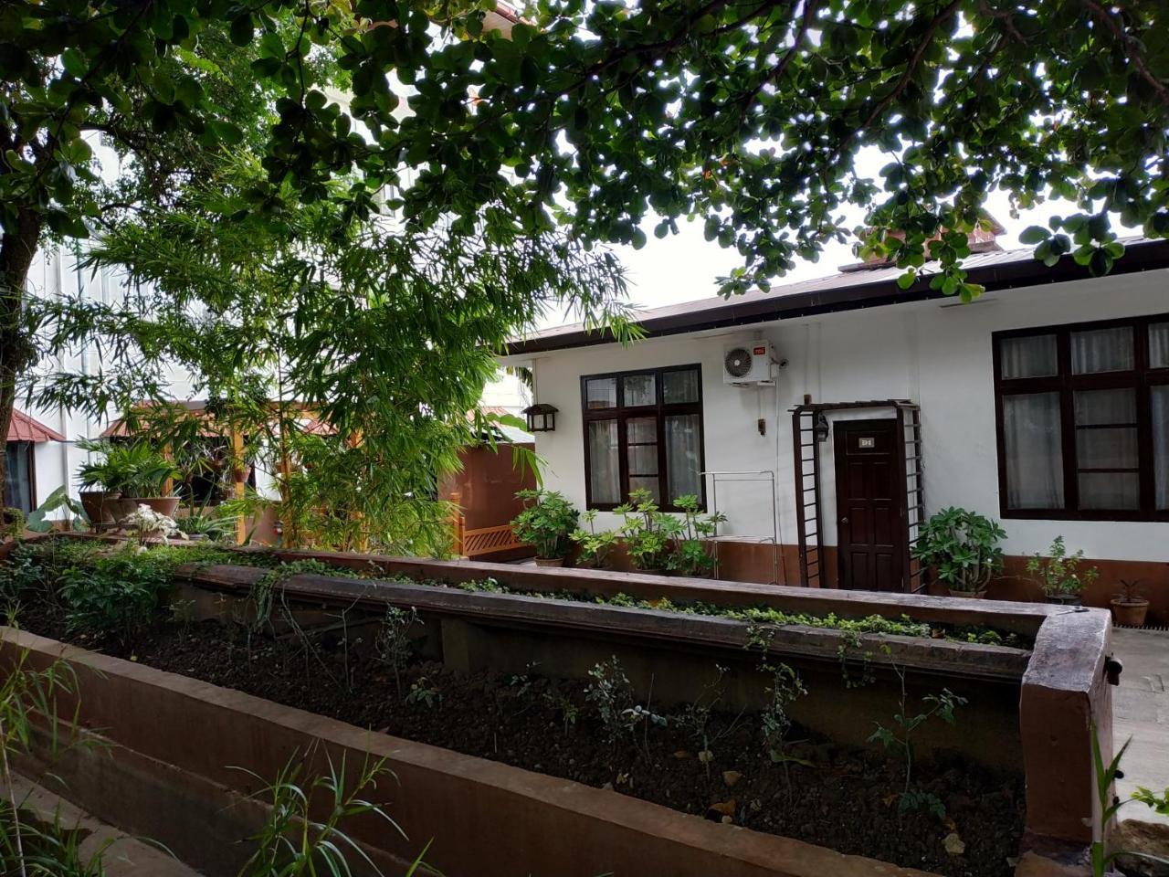 Remember Inn Nyaung Shwe Exterior photo